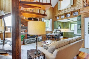 House (4 Bedrooms) | Interior