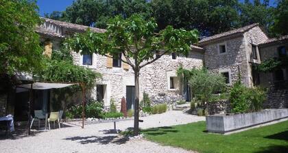 Domaine au Coeur de la DrÎme Provençale , Idéal en Familles ou Entre Amis