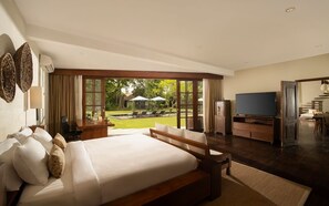 7 bedrooms, WiFi, bed sheets