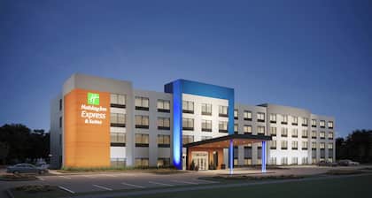 Holiday Inn Express & Suites Cushing by IHG