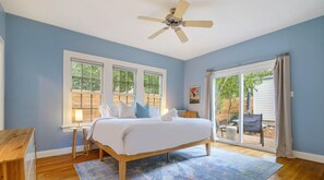 3 Schlafzimmer, Schreibtisch, Bügeleisen/Bügelbrett, kostenloses WLAN