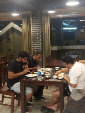 Restaurant - Splendid view Eco orchard resort  (Rajgarh)