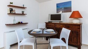 Unclassified image, 3 of 12, button - shell Maqueda, bright and quiet apartment in the heart of the city (Palermo)
