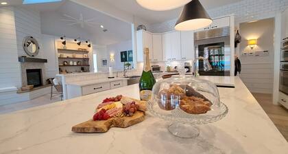 2026 Open Luxury retreat Heated pool hot tub Scrnd Porch large yard