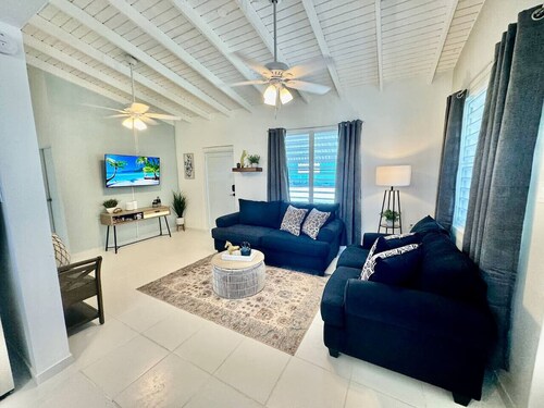 Spacious Boquerón escape with backup generator
