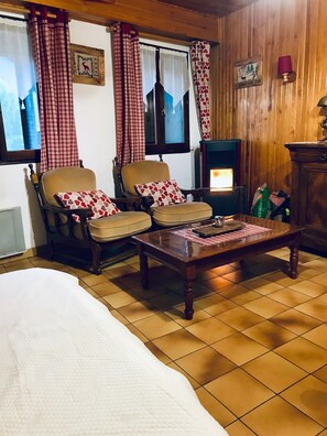 2 chambres, fer et planche à repasser, accès Internet