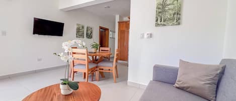 Appartement, 2 chambres, fumeur, balcon | Salle de séjour