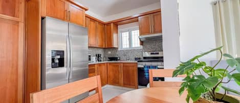 Apartment, 2 Bedrooms, Smoking, Balcony | Private kitchen