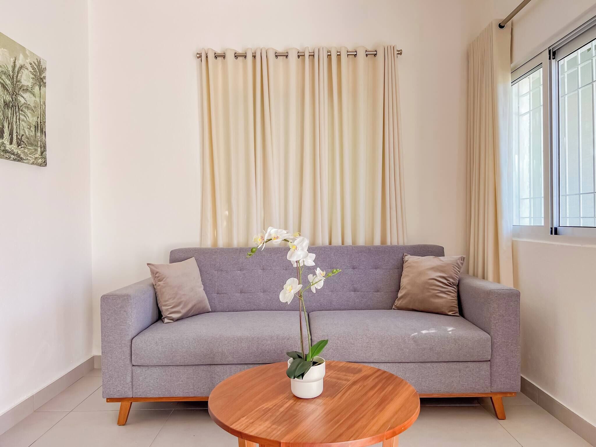 Apartment, 2 Bedrooms, Smoking, Balcony | Living room