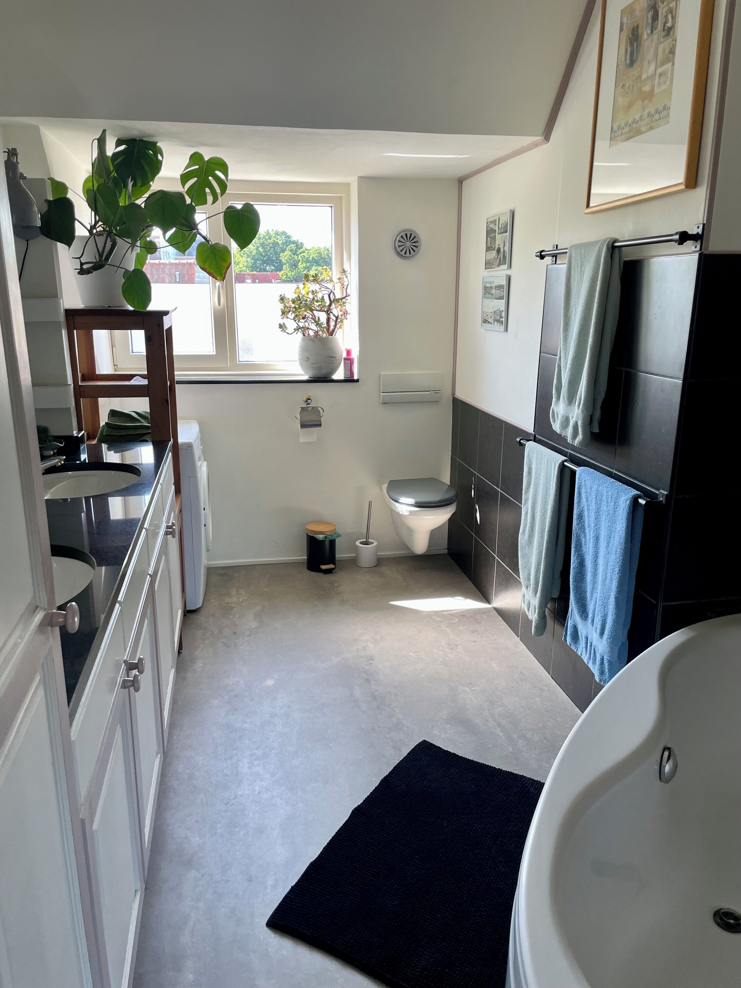 Haartrockner, Handtücher, Seife, Shampoo