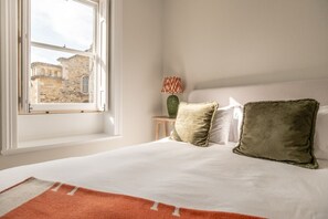 2 quartos, ferros/tábuas de passar roupa, Wi-Fi de cortesia