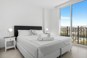 3 bedrooms, iron/ironing board, free WiFi, bed sheets - Family apt in Mijas by Costarentals - Ref 254 (Las Lagunas de Mijas)