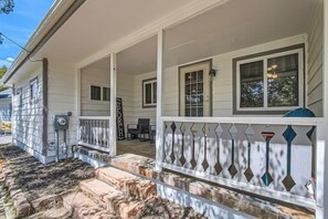 Exterior - Golden Gate Getaway - 4-Bed, 2-Bath Mountain Home (Black Hawk)