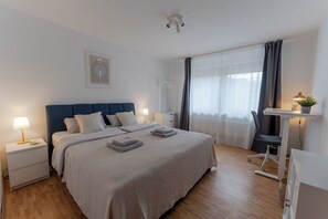2 bedrooms, desk, WiFi, bed sheets - Im Stadtkern von Essen - Kingsize - 24h Check-in - Arbeitsplatz - Nespresso (Essen)