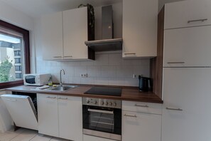 Fridge, microwave, oven, stovetop - Im Stadtkern von Essen - Kingsize - 24h Check-in - Arbeitsplatz - Nespresso (Essen)