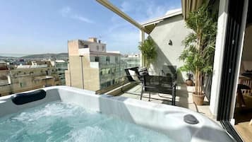 Deluxe Apartment, Private Bathroom, Harbor View | Terrace/patio