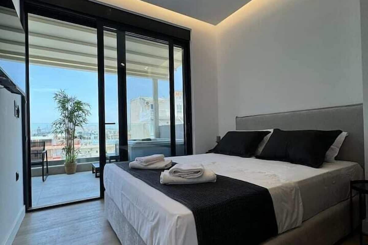 Deluxe Apartment, Harbor View | 2 bedrooms, free WiFi