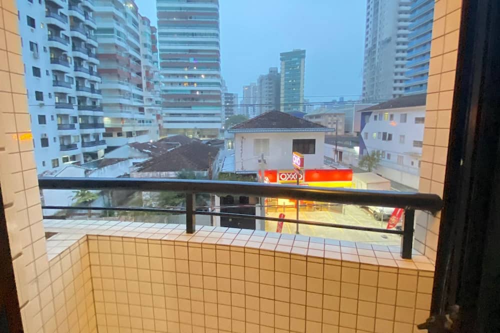 Pé Na Areia Praia da Guilhermina III