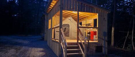 المنشأة من الخارج