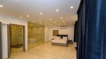 Minibar, sistema de insonorización y wifi gratis