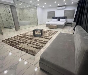 Deluxe Σουίτα, Θέα στο Βουνό | Μίνι μπαρ, ηχομόνωση, δωρεάν Wi-Fi 