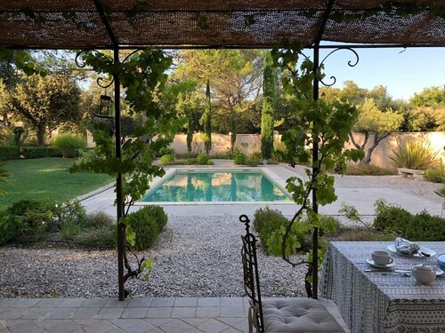 Charming villa in Provence near village- promotion last minutes.