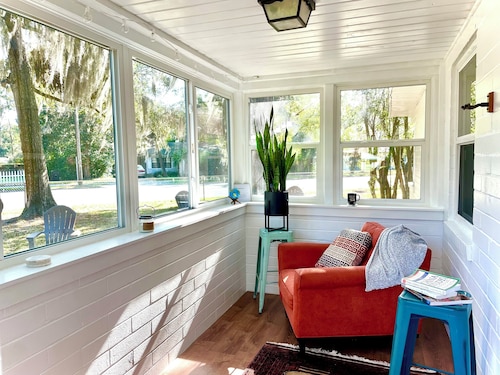Charming 2-bedroom Cottage in Gainesville. 10 to UF