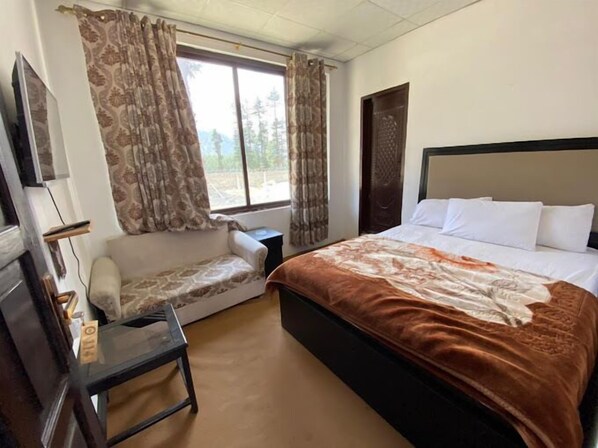 Dobbeltrom – deluxe | Lydisolert, strykejern/-brett og wi-fi (inkludert)