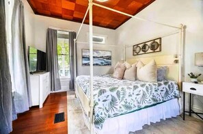 4 Schlafzimmer, Schreibtisch, Bügeleisen/Bügelbrett, kostenloses WLAN