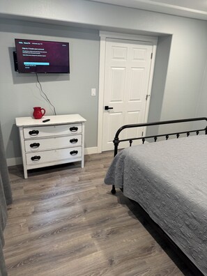 1 habitación, wifi y ropa de cama