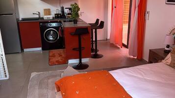 1 bedroom, premium bedding, memory-foam beds, minibar