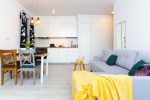 TV - "Sempre Warszawa" Cozy and Quiet in the CityCenter (Warszawa)