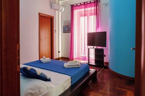 1 chambre, fer et planche à repasser, Wi-Fi, draps fournis