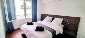 2 bedrooms, iron/ironing board, WiFi, bed sheets - Charming 2-Bedroom Apartment in Marais area-Paris with AC (Paris)