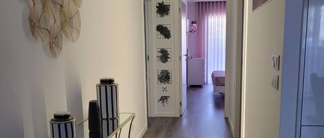 2 chambres, fer et planche à repasser, Wi-Fi, draps fournis