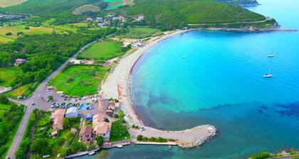 Studio de 20m2, climatisé, avec piscine et parking gratuit, équipé pour PMR.