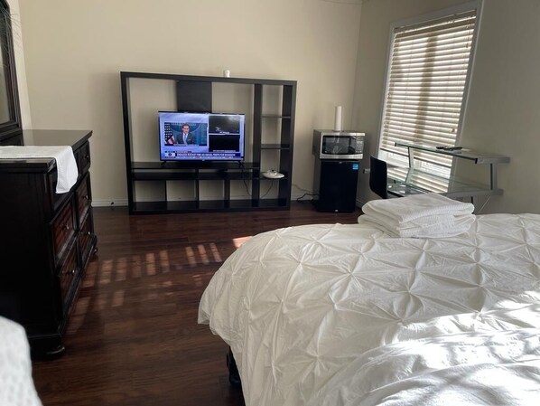 1 soverom, strykejern/-brett, wi-fi (inkludert) og sengetøy