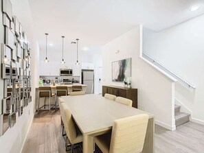 Dining - Cozy 5BR Poolside Retreat, Near Disney & Universal (Davenport)