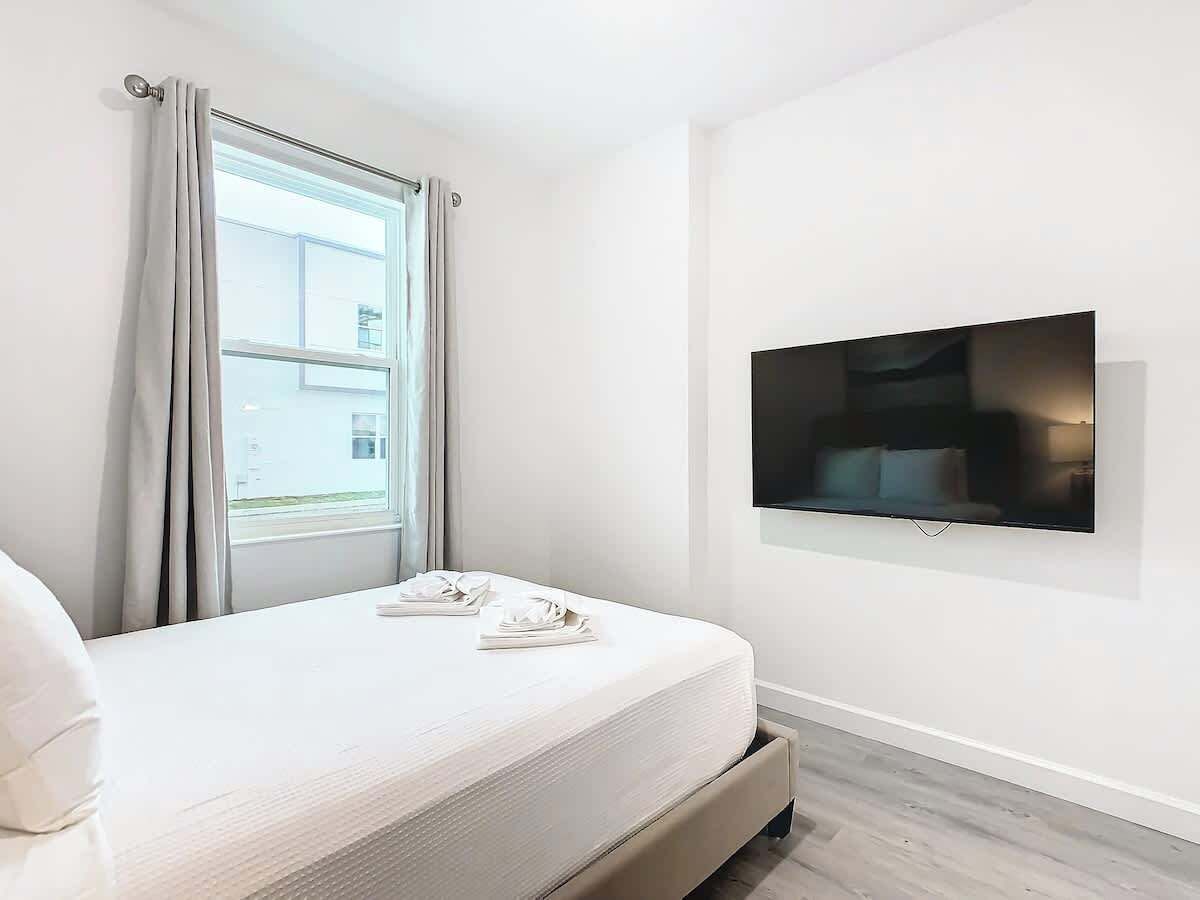 6 chambres, fer et planche à repasser, lit parapluie, Wi-Fi gratuit