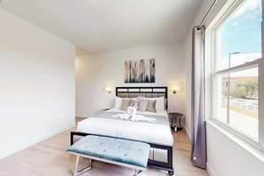 5 habitaciones, tabla de planchar con plancha y wifi gratis 