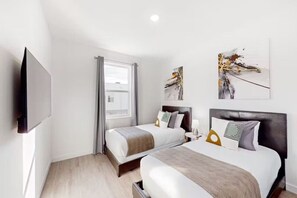 4 chambres, bureau, fer et planche à repasser, Wi-Fi gratuit