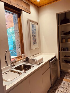 Fridge, microwave, oven, dishwasher
