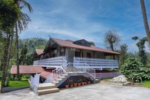 Exterior - Treebo River View (Madikeri)
