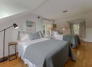 4 Schlafzimmer, Schreibtisch, Bügeleisen/Bügelbrett, kostenloses WLAN