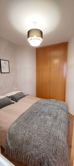 1 Schlafzimmer, Bügeleisen/Bügelbrett, Bettwäsche