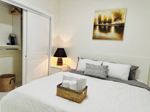 Blissful stay in Surrey suite 1