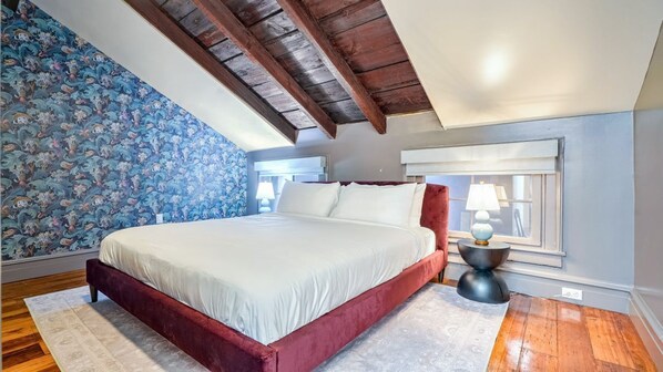 2 bedrooms, iron/ironing board, bed sheets