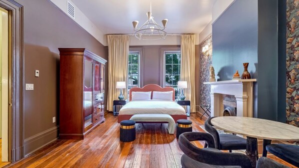 2 bedrooms, iron/ironing board, bed sheets