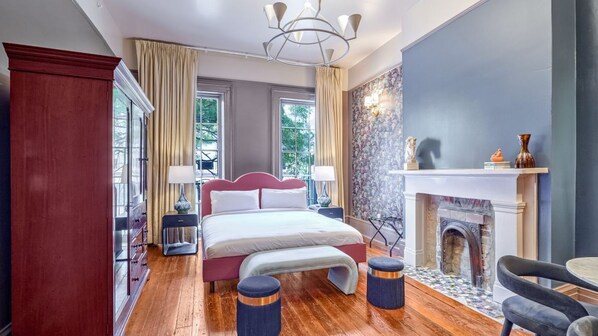 2 bedrooms, iron/ironing board, bed sheets