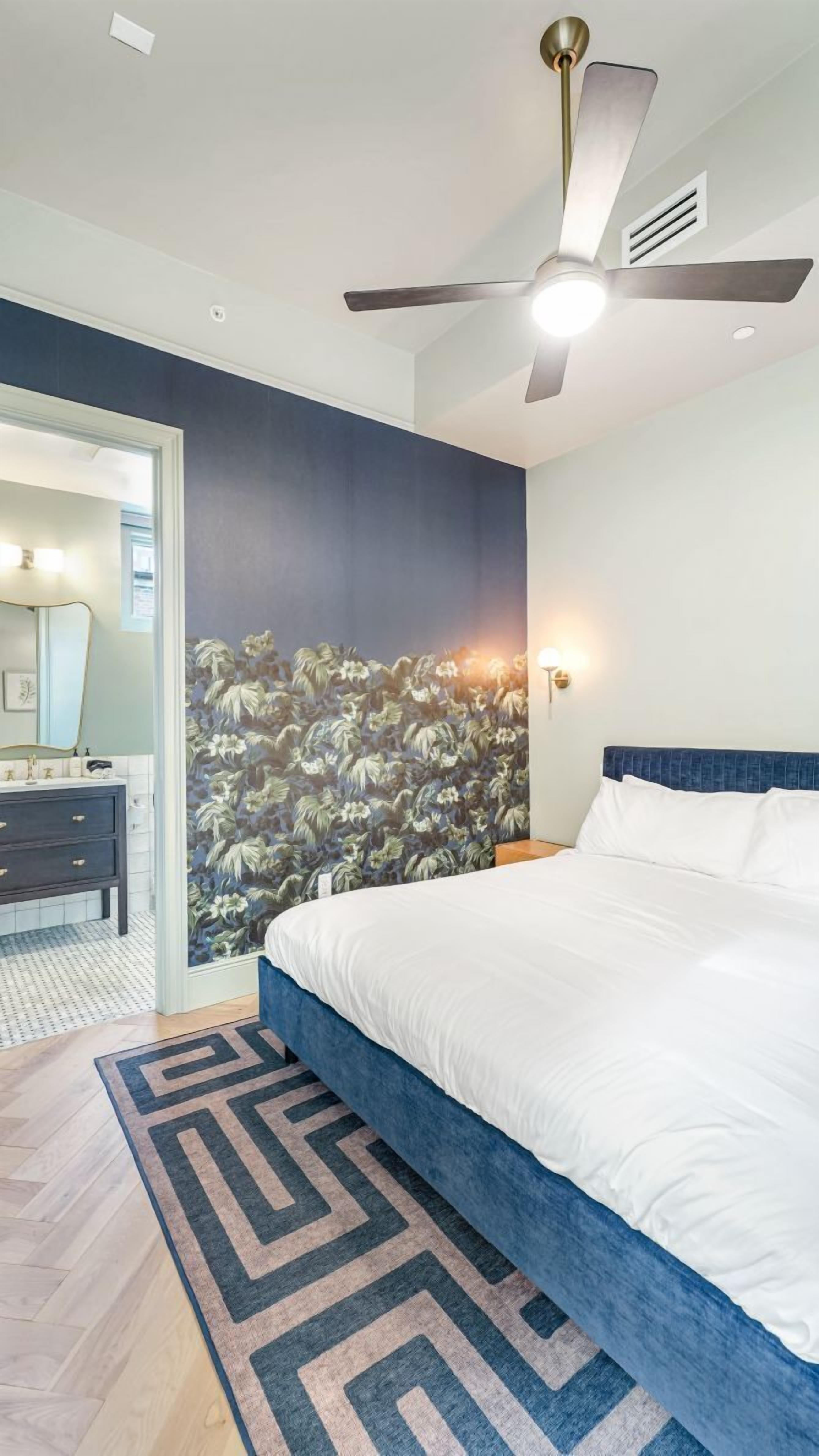 5 soverom, strykejern/-brett og sengetøy